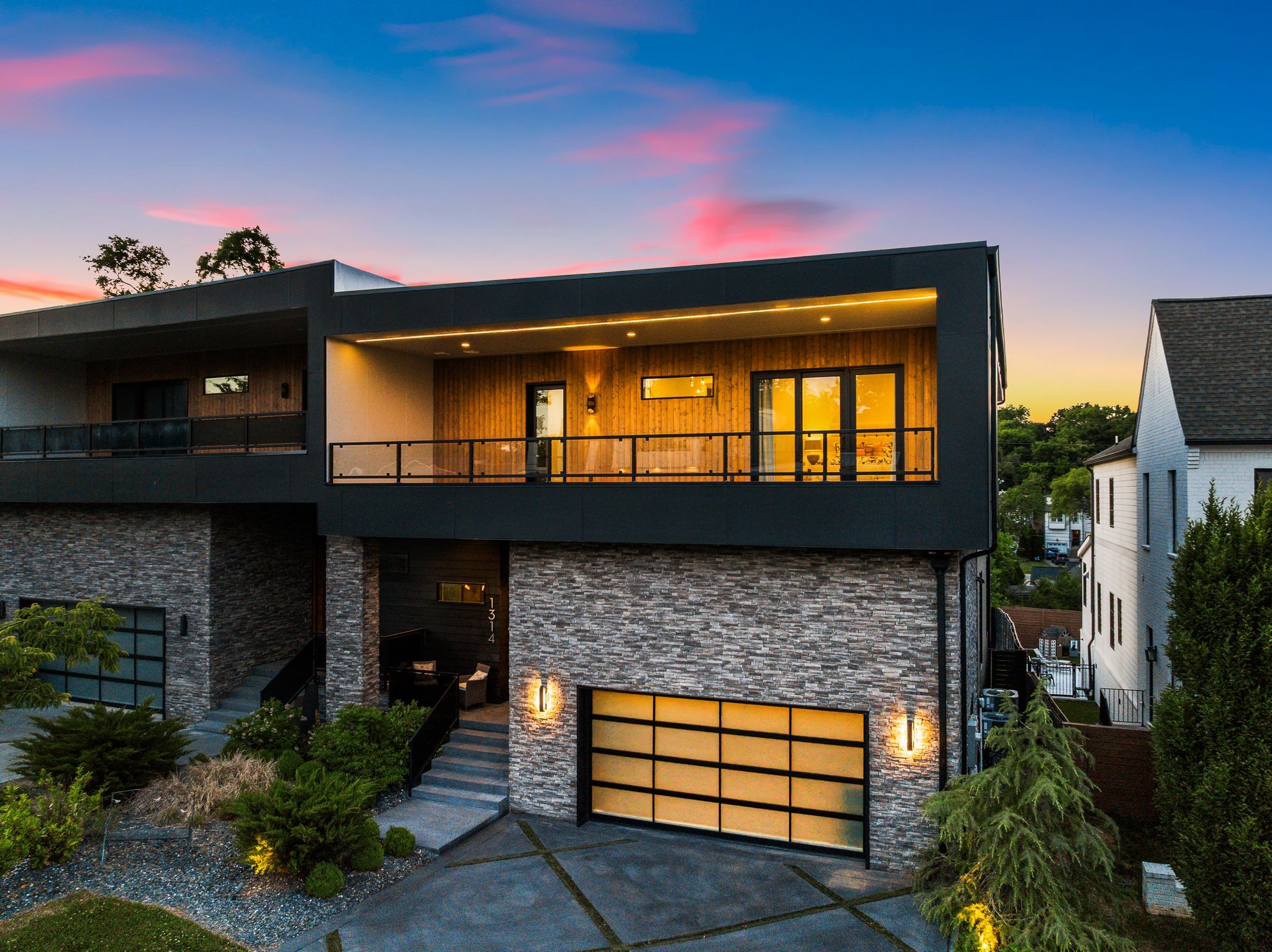 1314 Clifton Ln