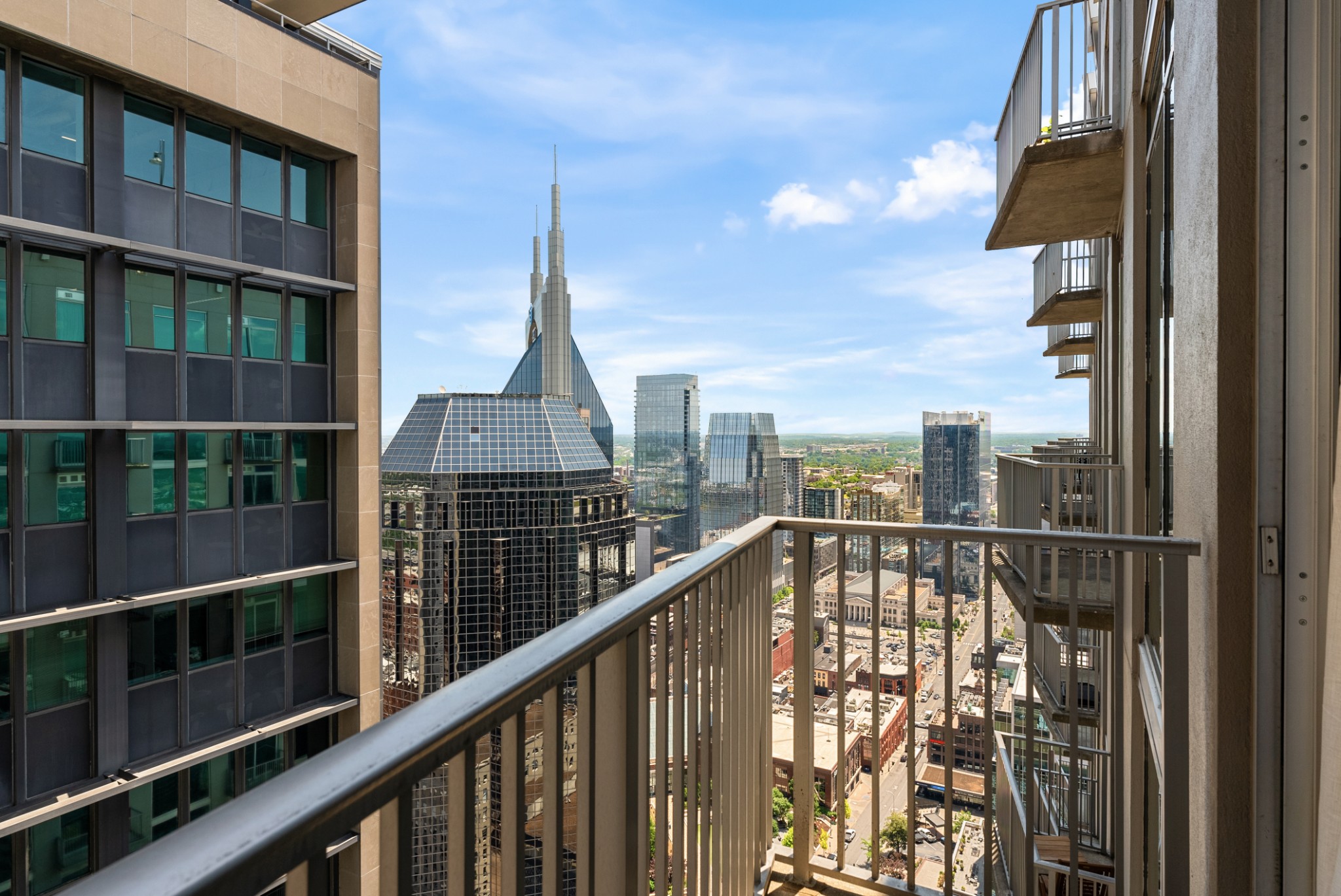 415 Church St Unit: 2907
