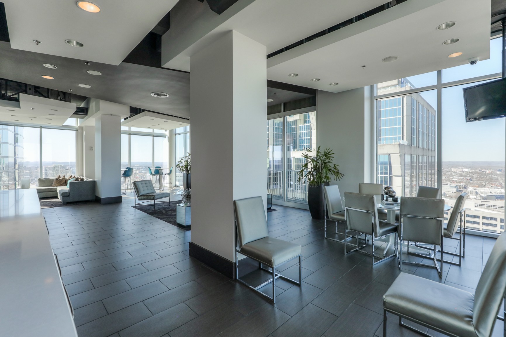 415 Church St Unit: 2907