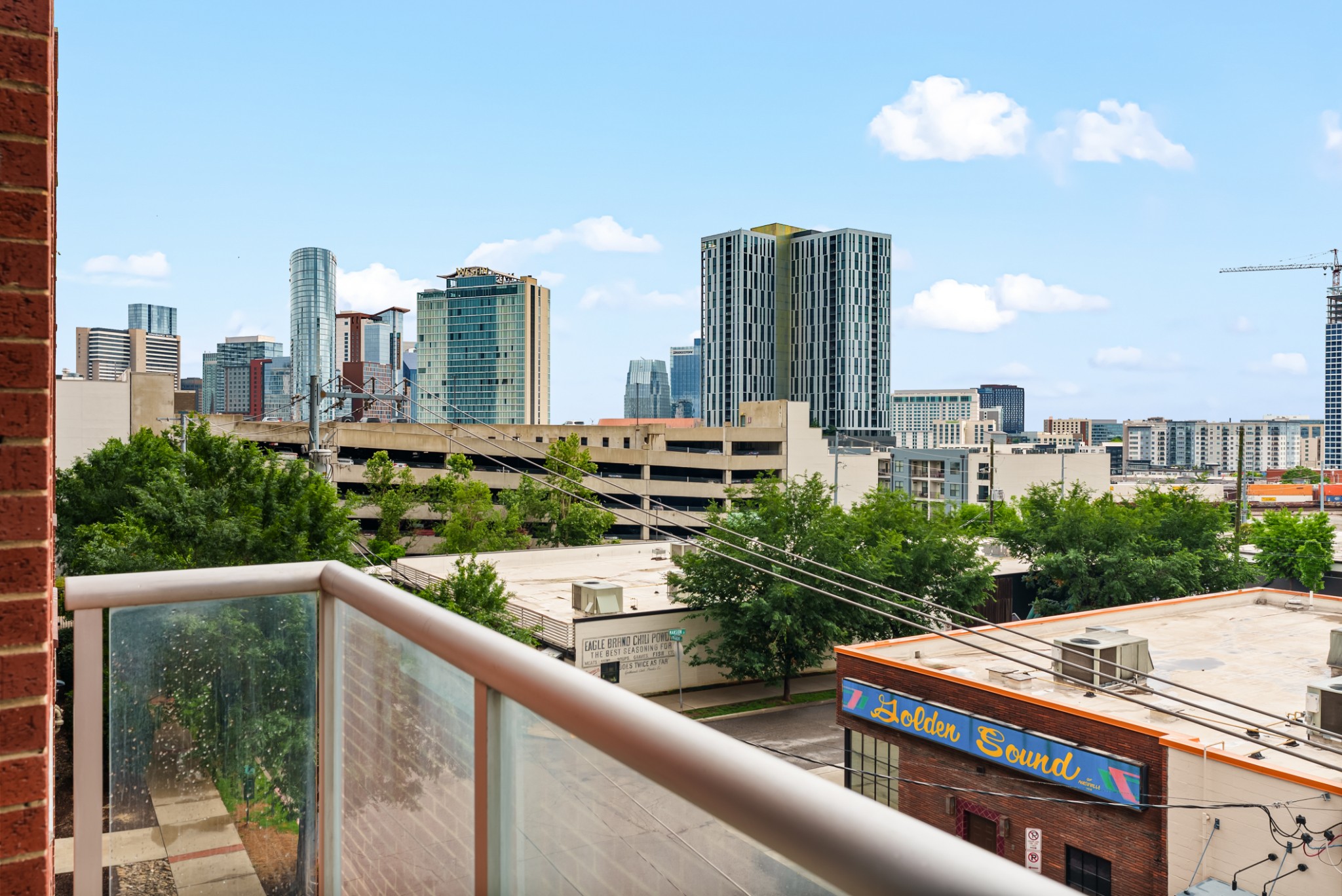 600 12th Ave, S Unit: 607