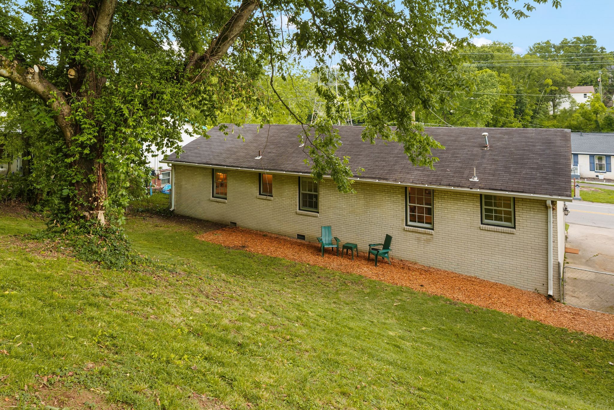 654 Huntington Pkwy
