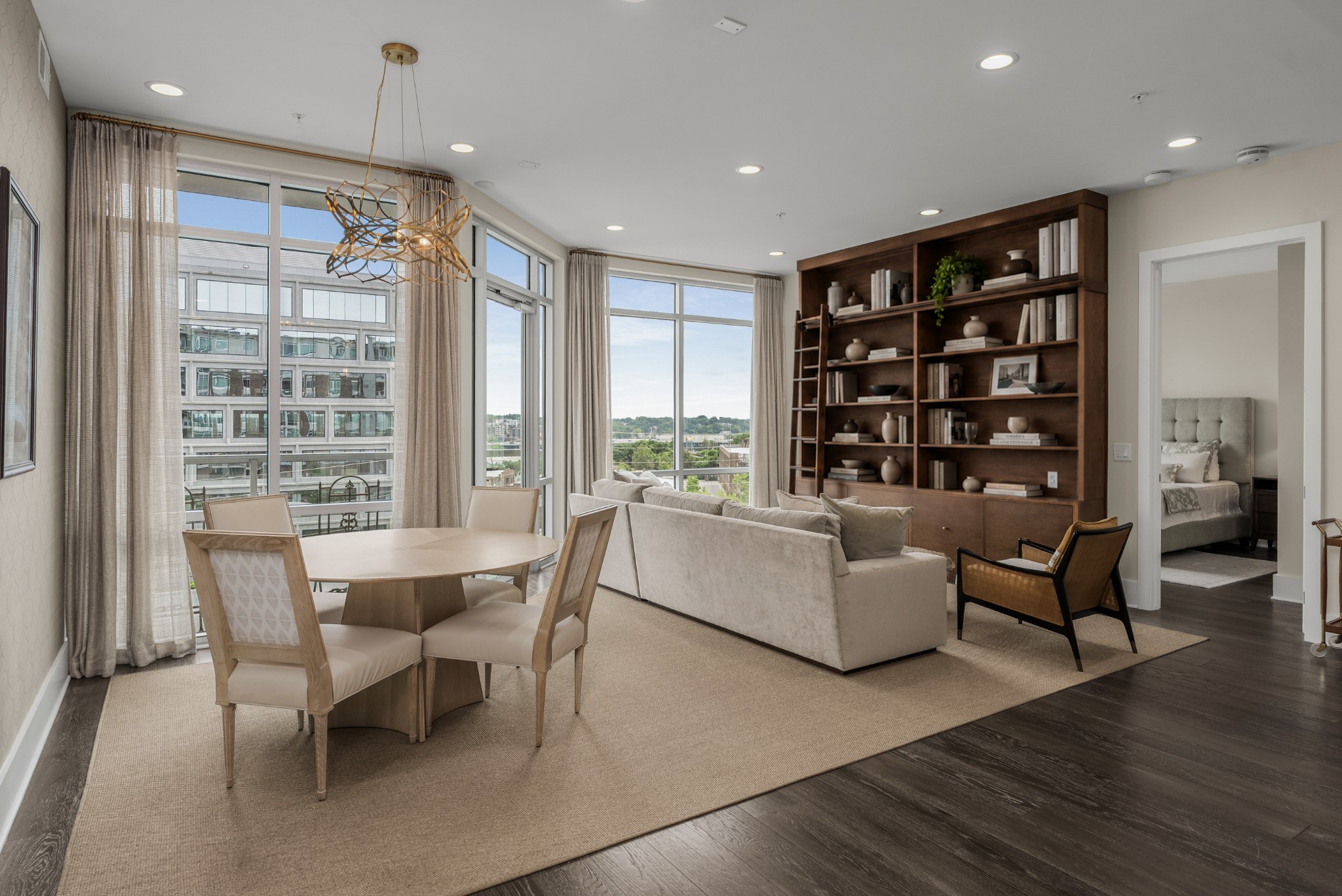 20 Rutledge St Unit: 303