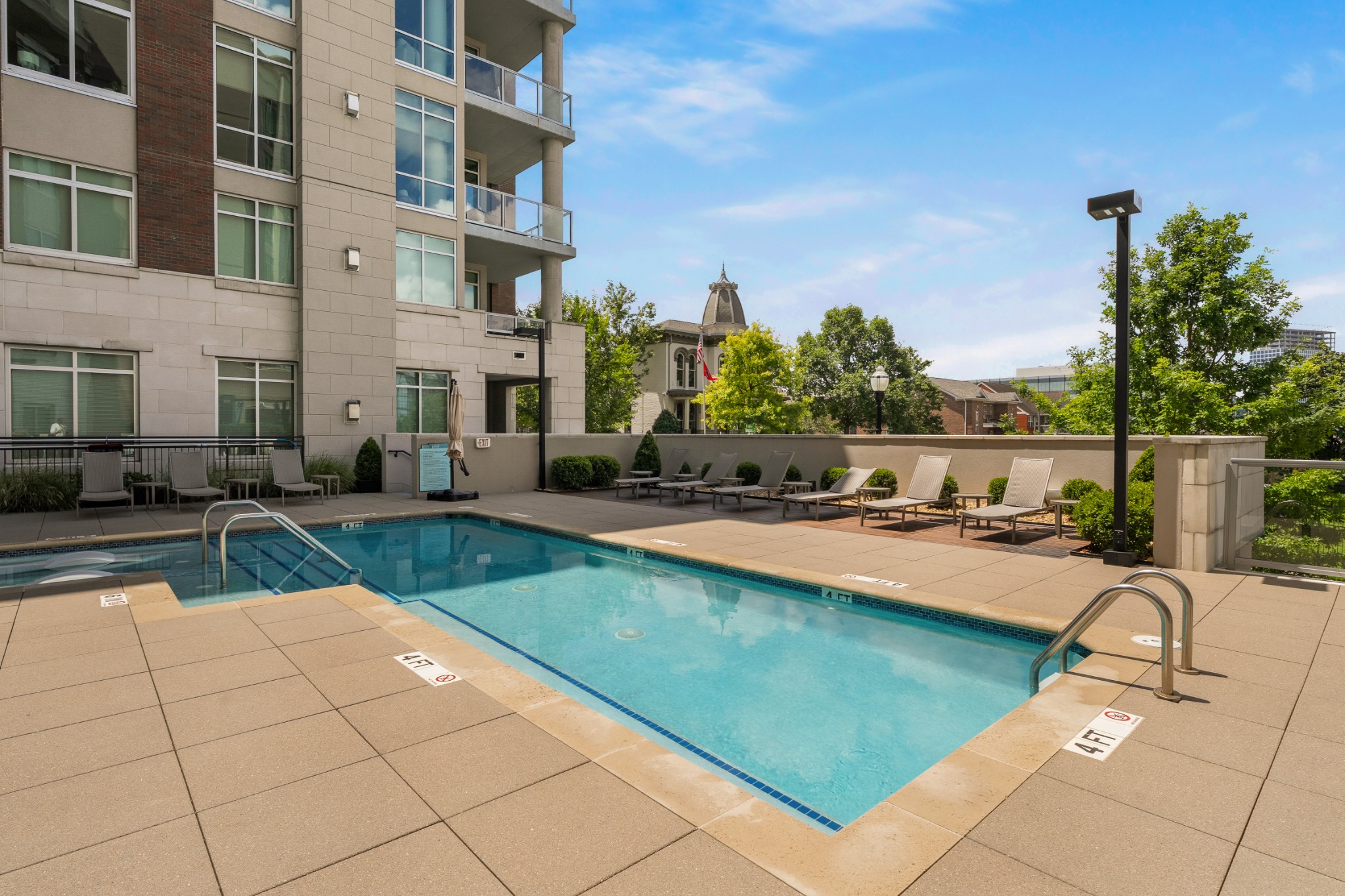 20 Rutledge St Unit: 303
