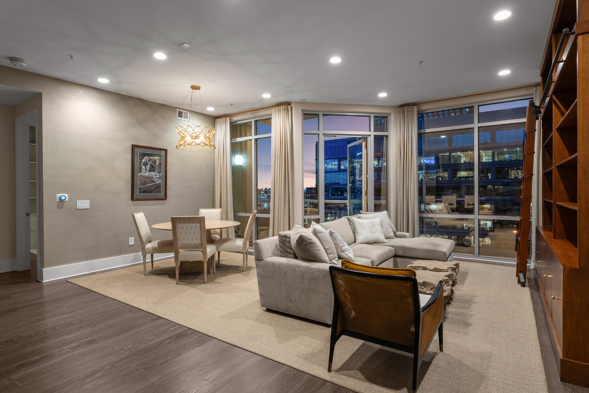 20 Rutledge St Unit: 303