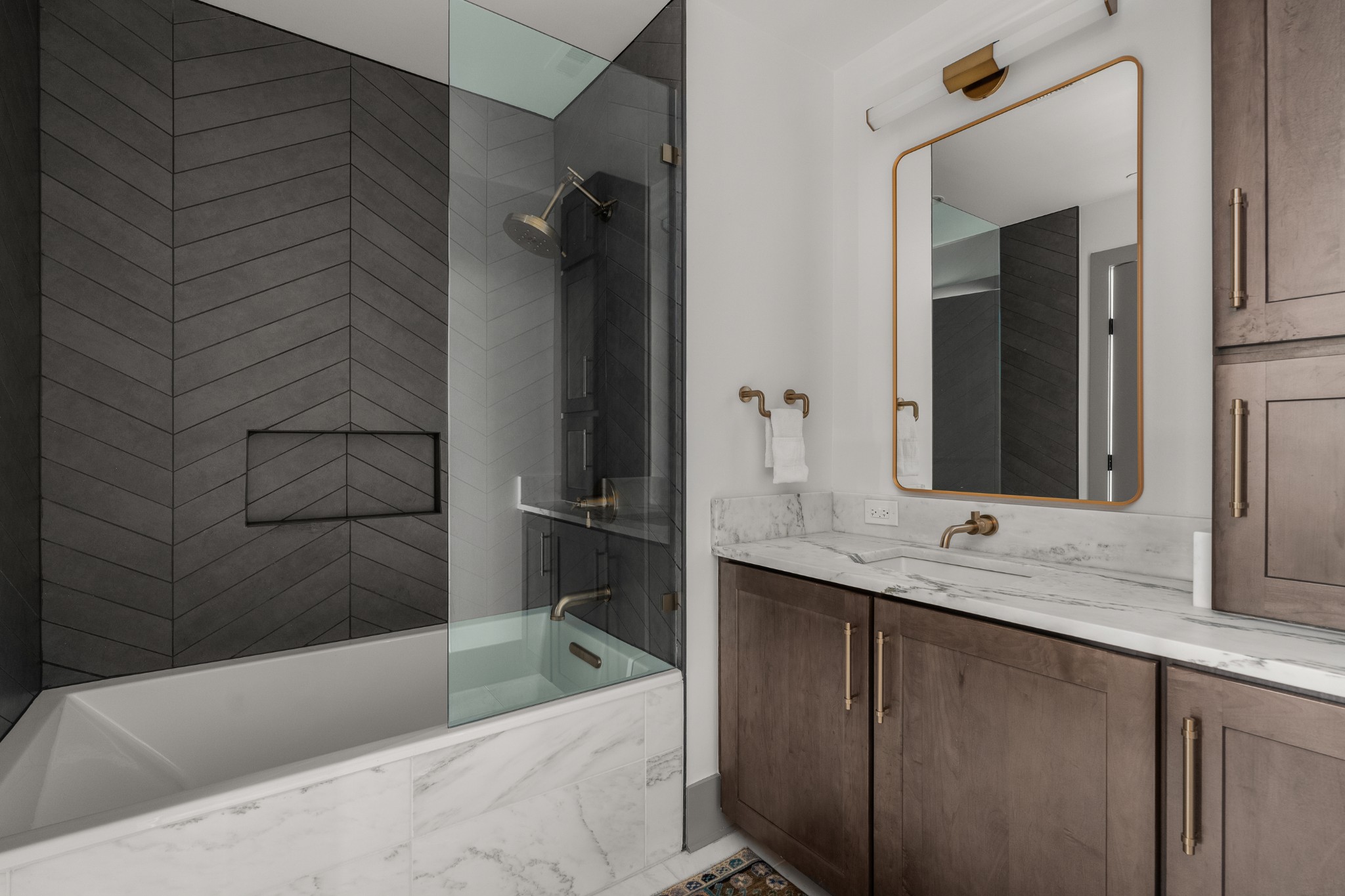 1616 West End Ave Unit: 2908
