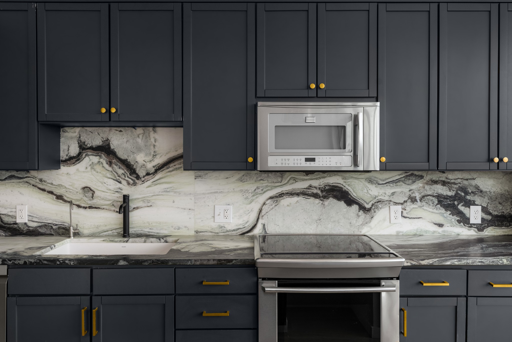1212 Laurel St Unit: 609