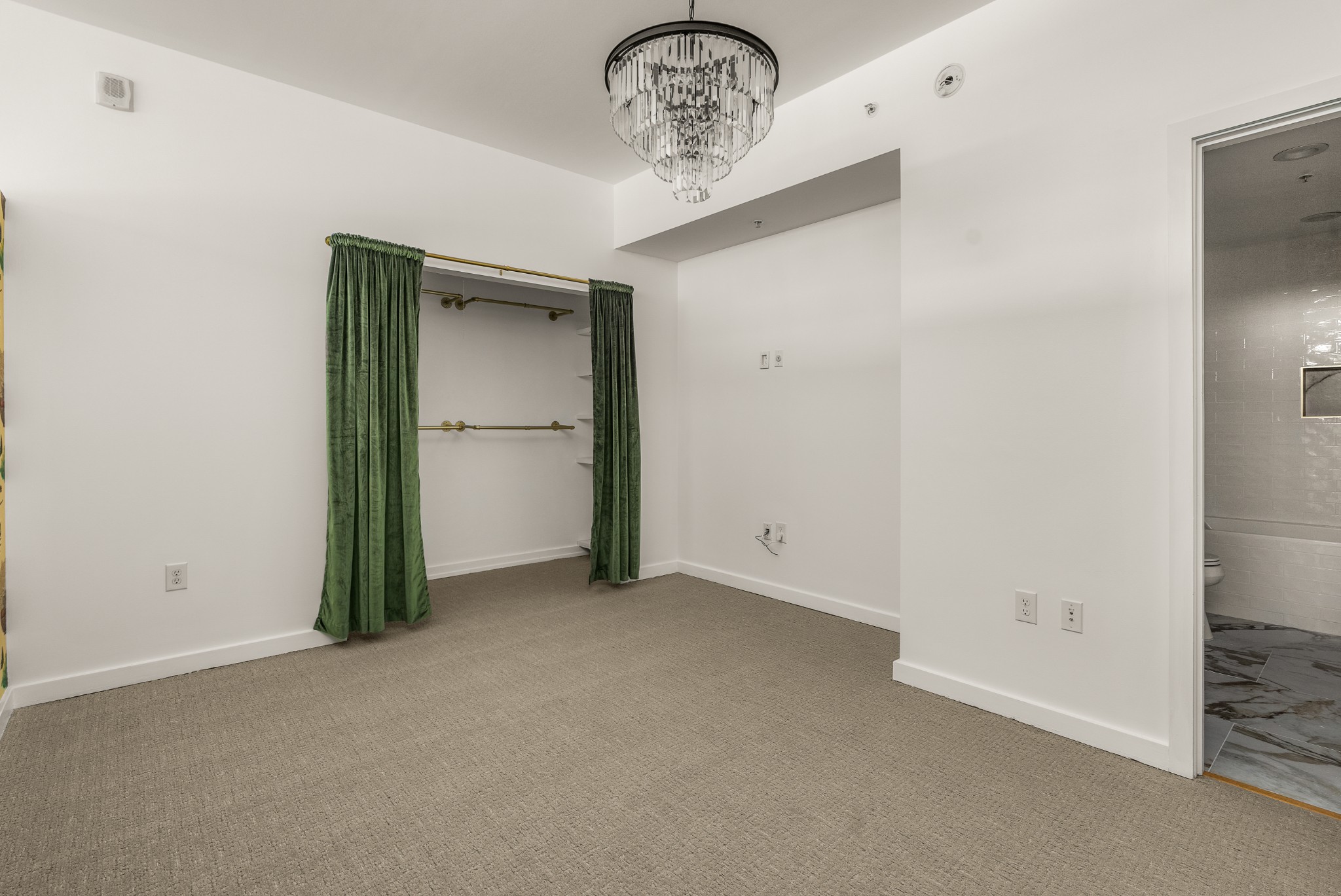 1212 Laurel St Unit: 609