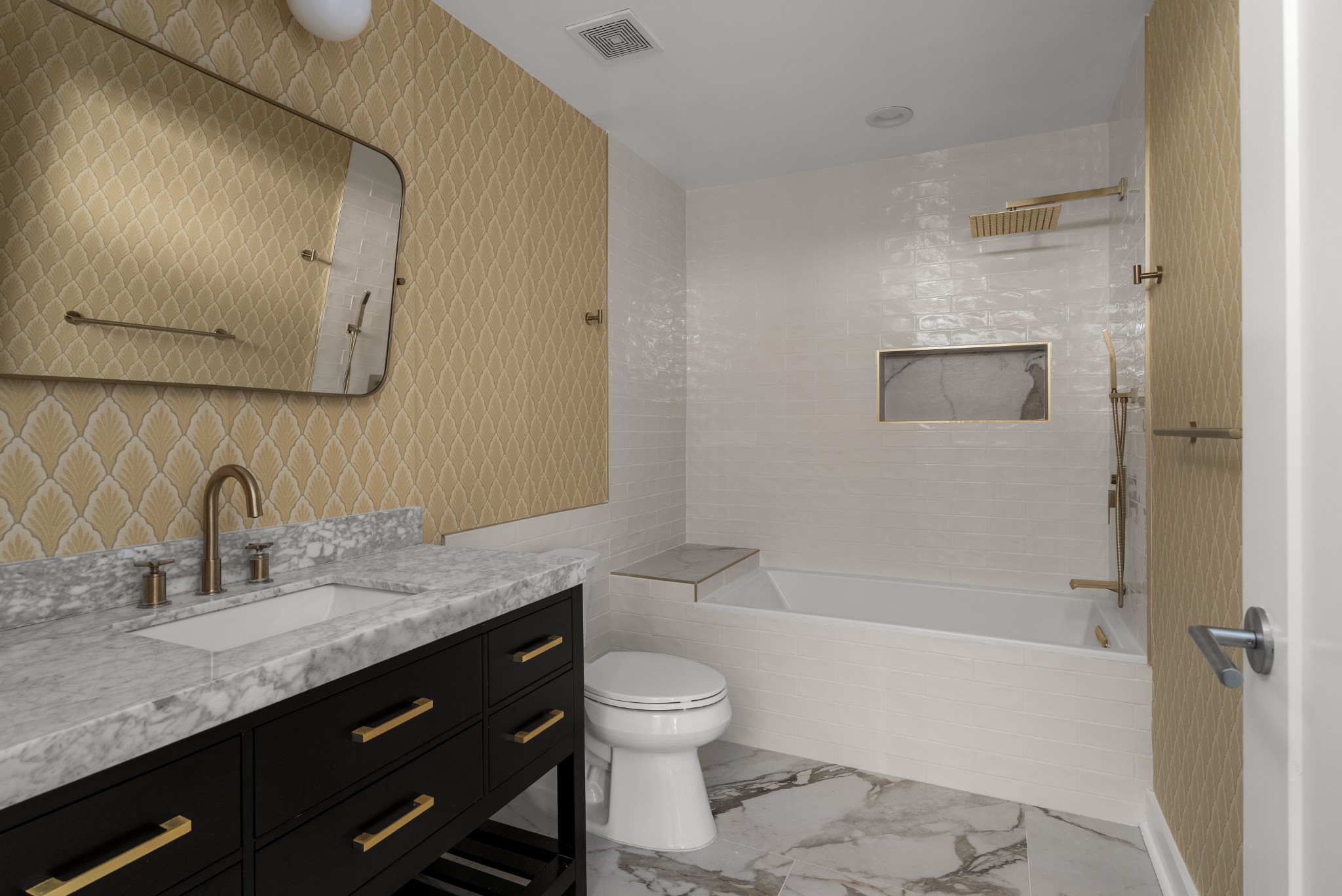 1212 Laurel St Unit: 609
