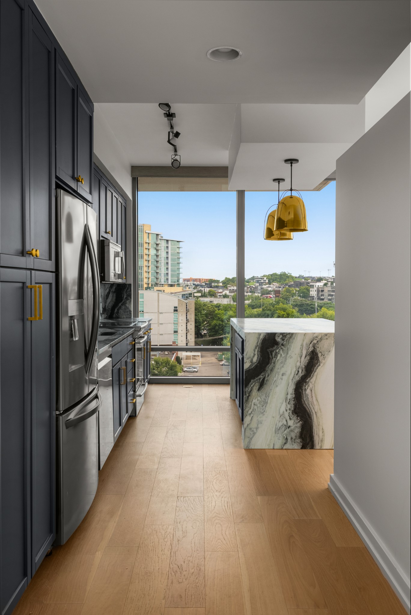 1212 Laurel St Unit: 609