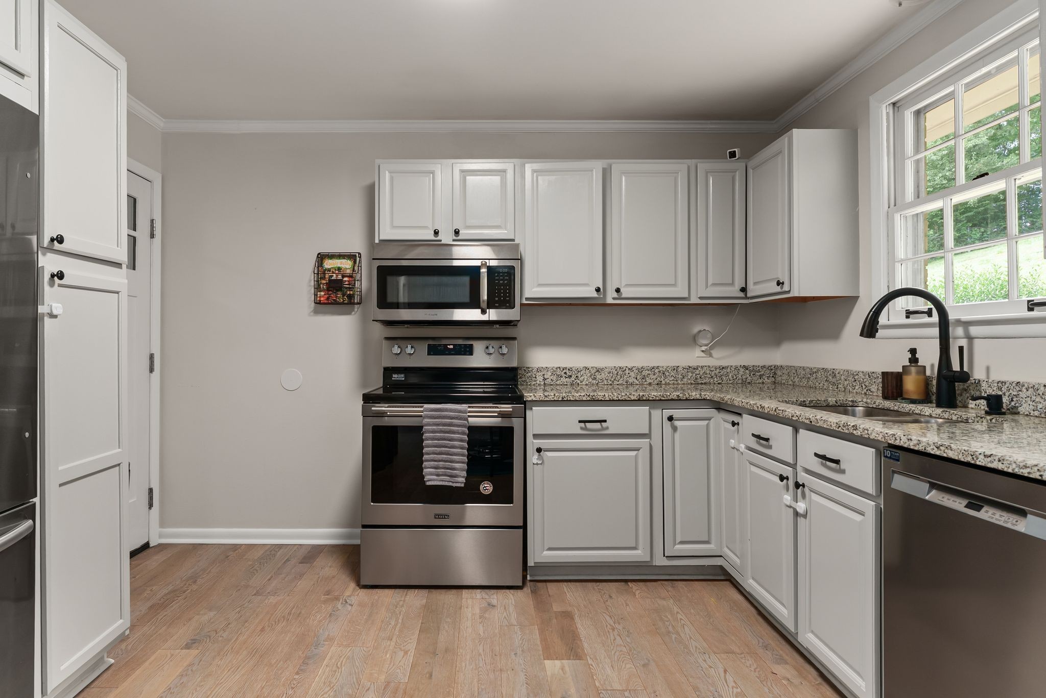 654 Huntington Pkwy