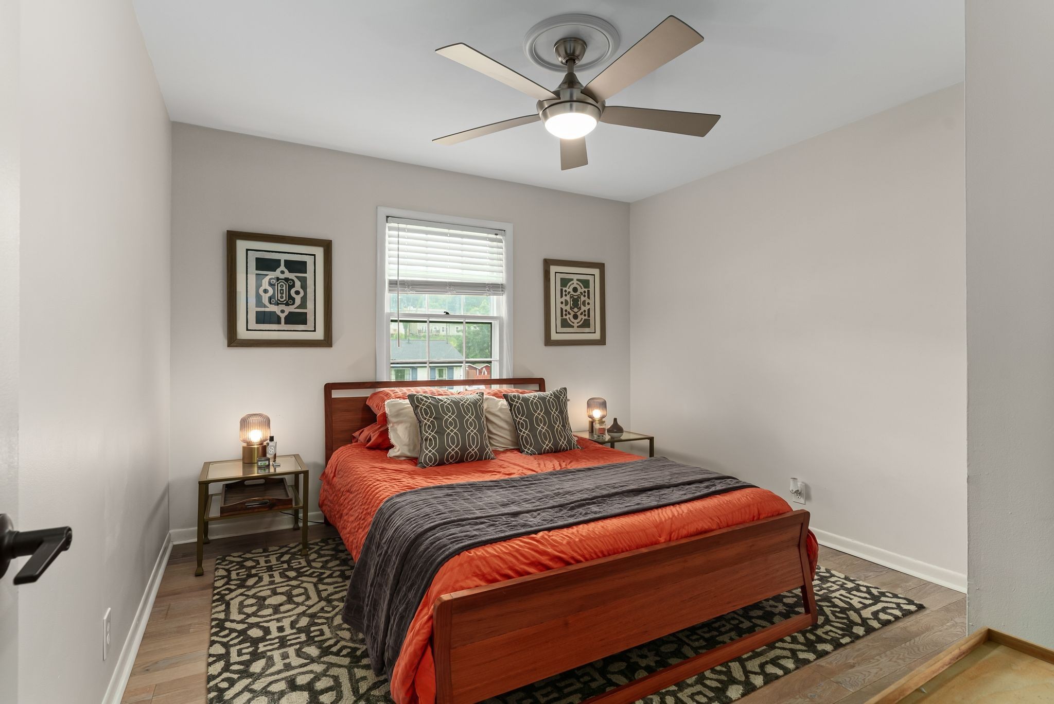 654 Huntington Pkwy