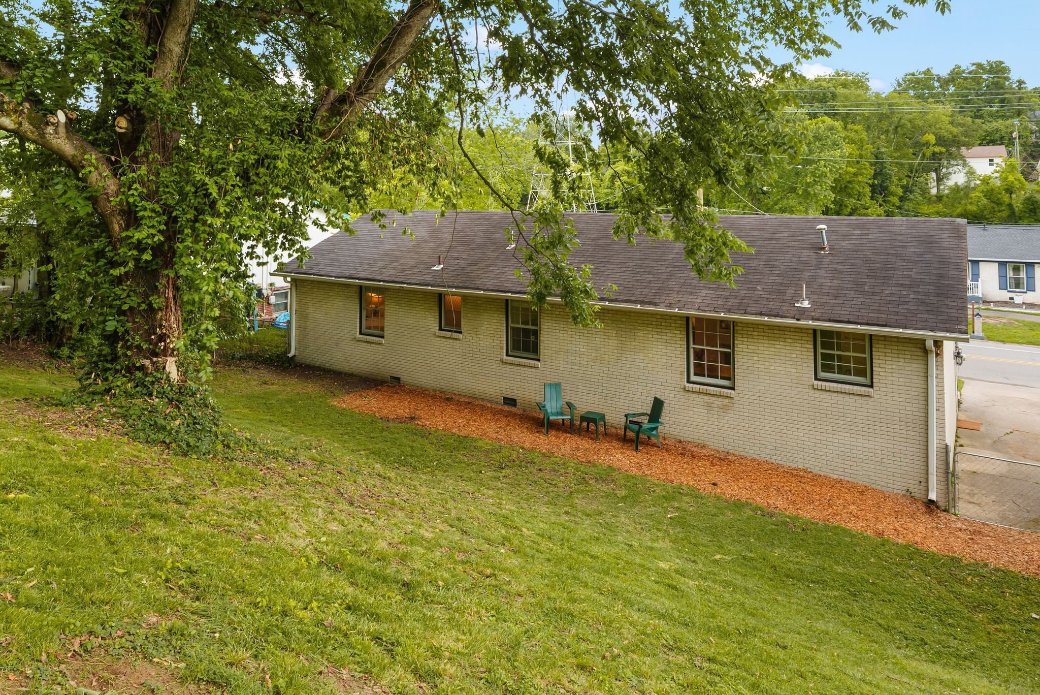 654 Huntington Pkwy
