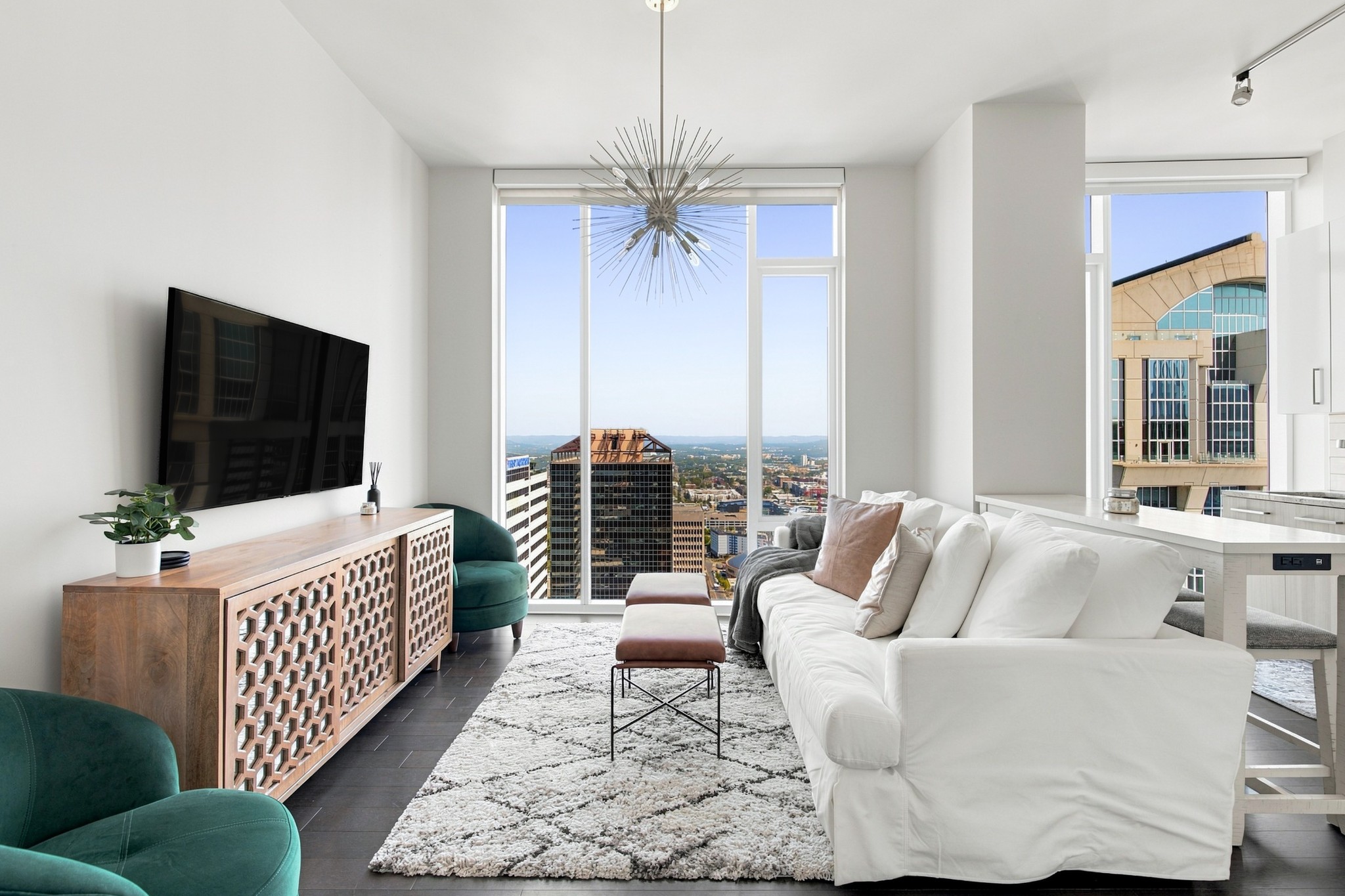 515 Church St Unit: 3302