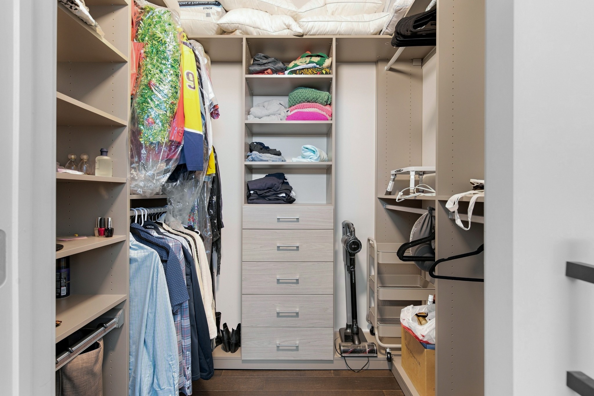 515 Church St Unit: 3302
