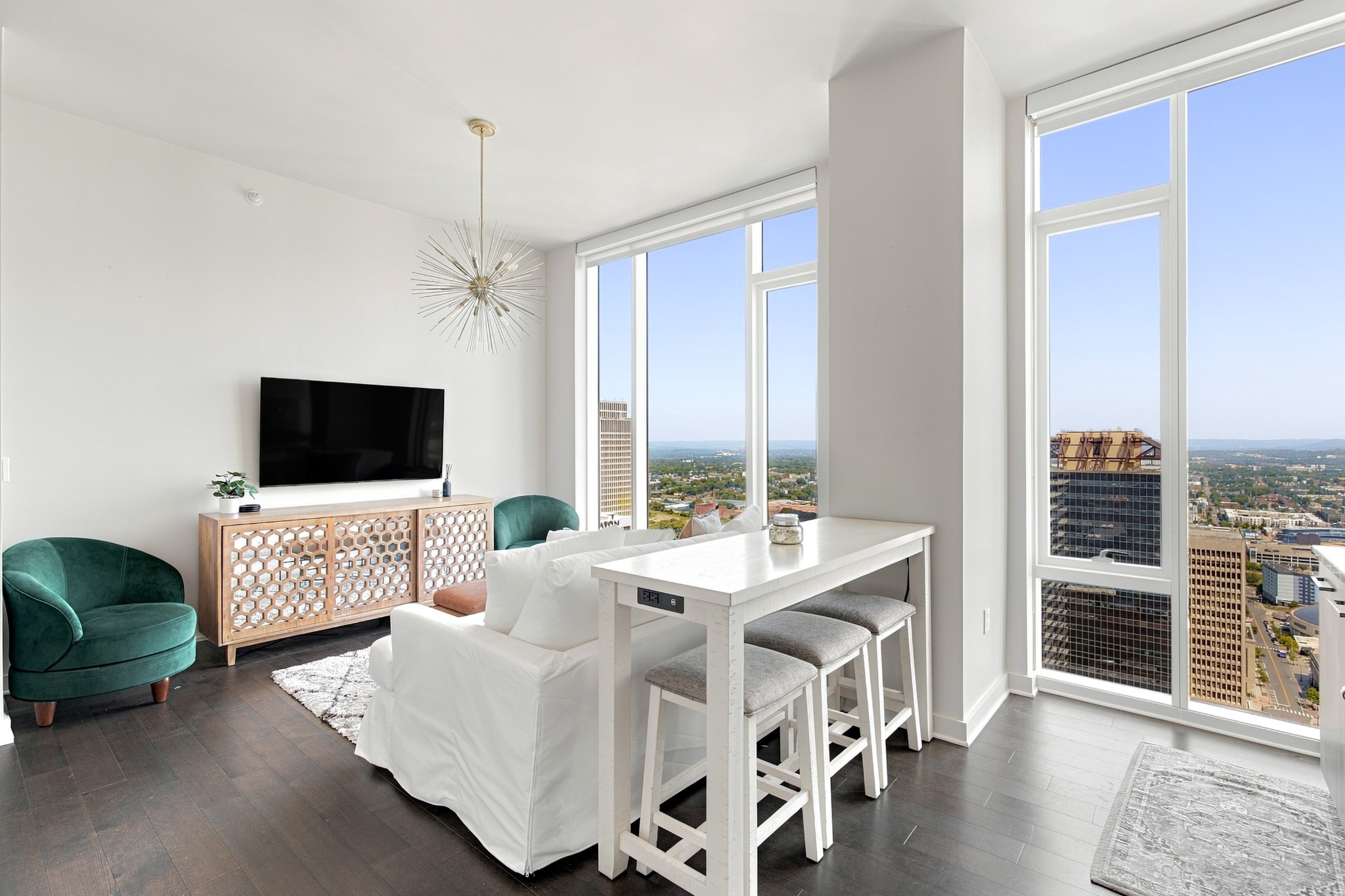 515 Church St Unit: 3302