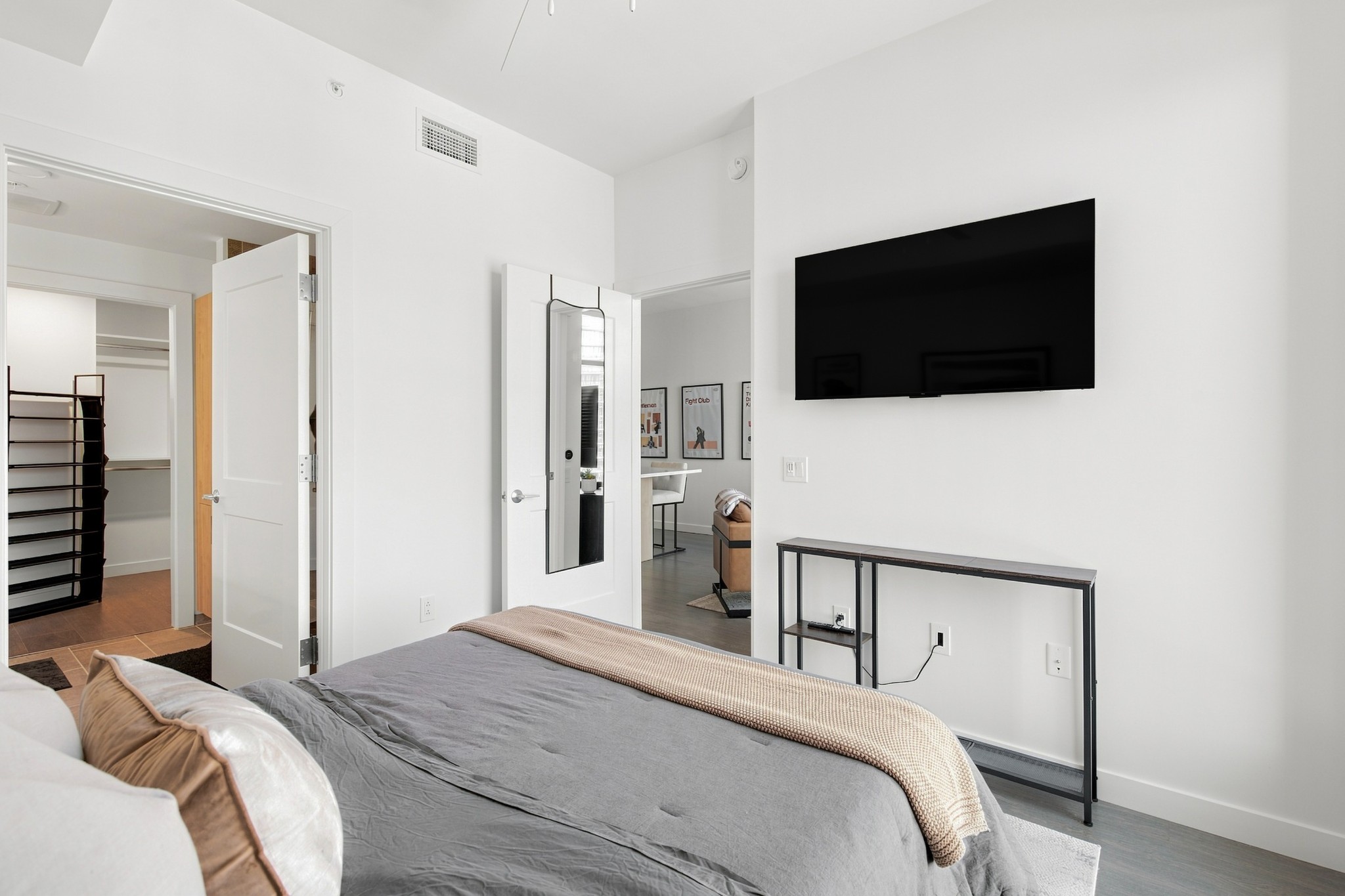 1212 Demonbreun St Unit: 1811