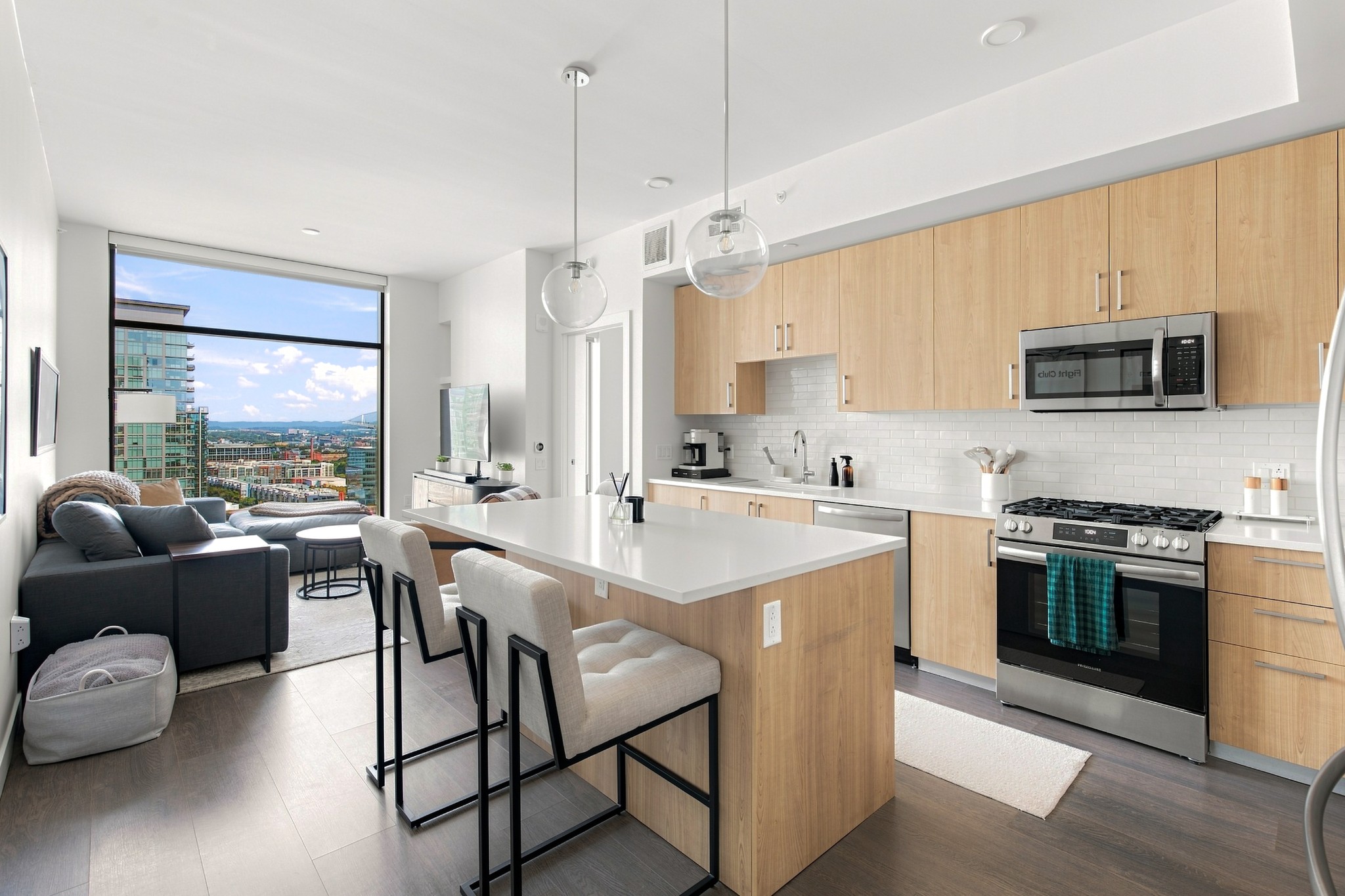 1212 Demonbreun St Unit: 1811