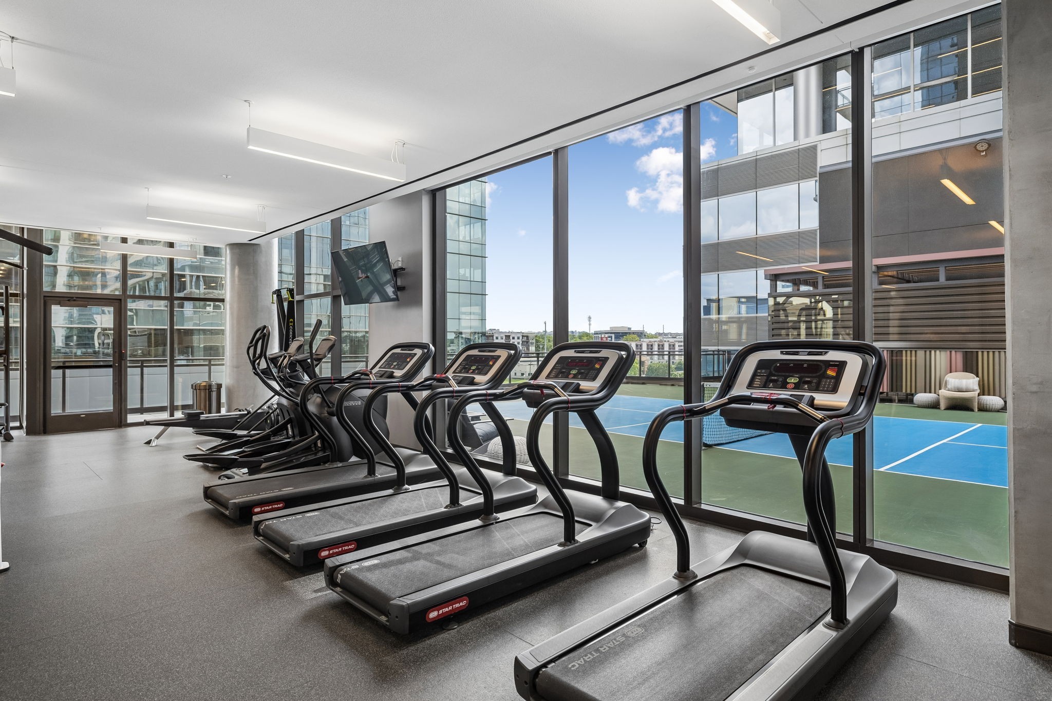 1212 Demonbreun St Unit: 1811