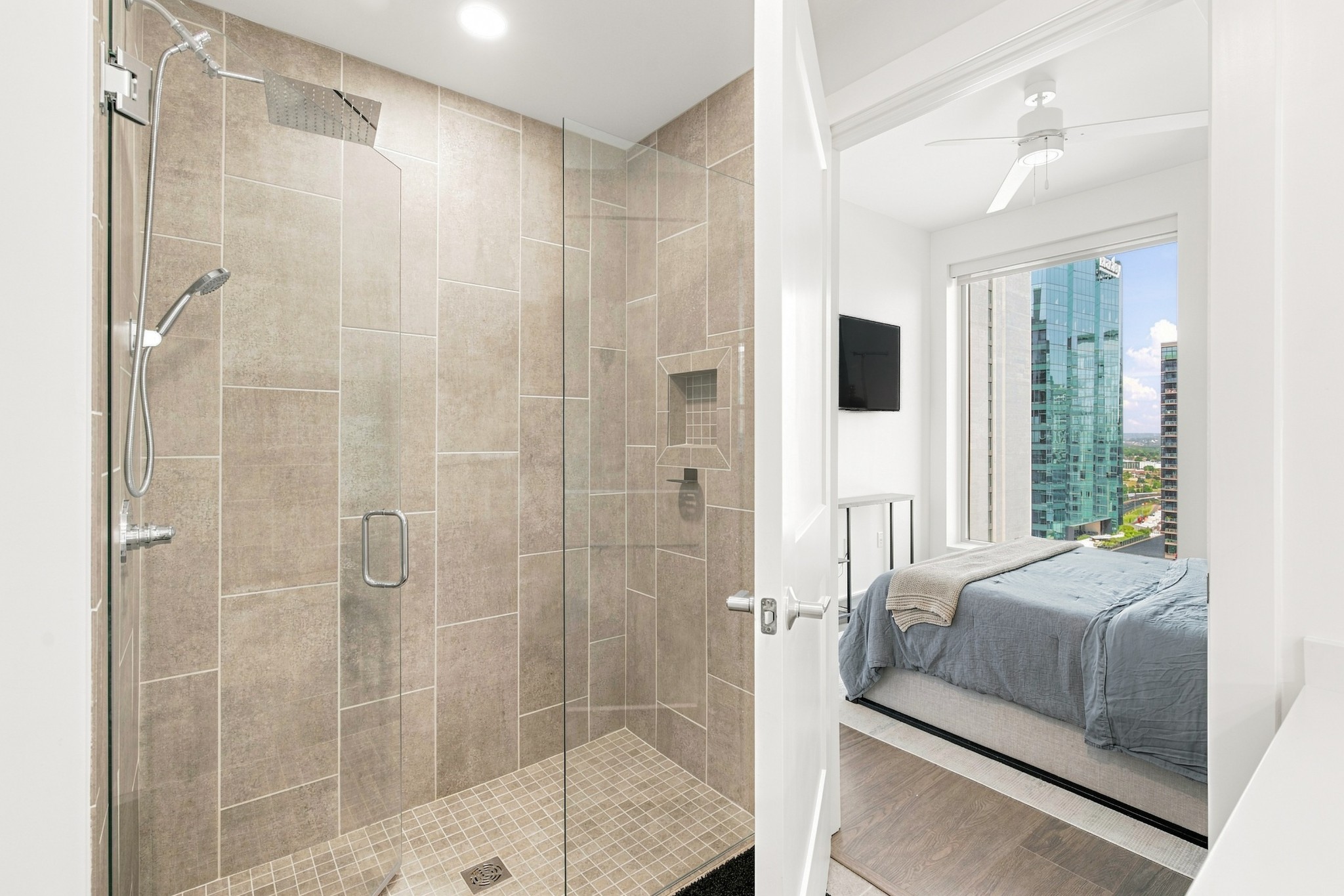 1212 Demonbreun St Unit: 1811