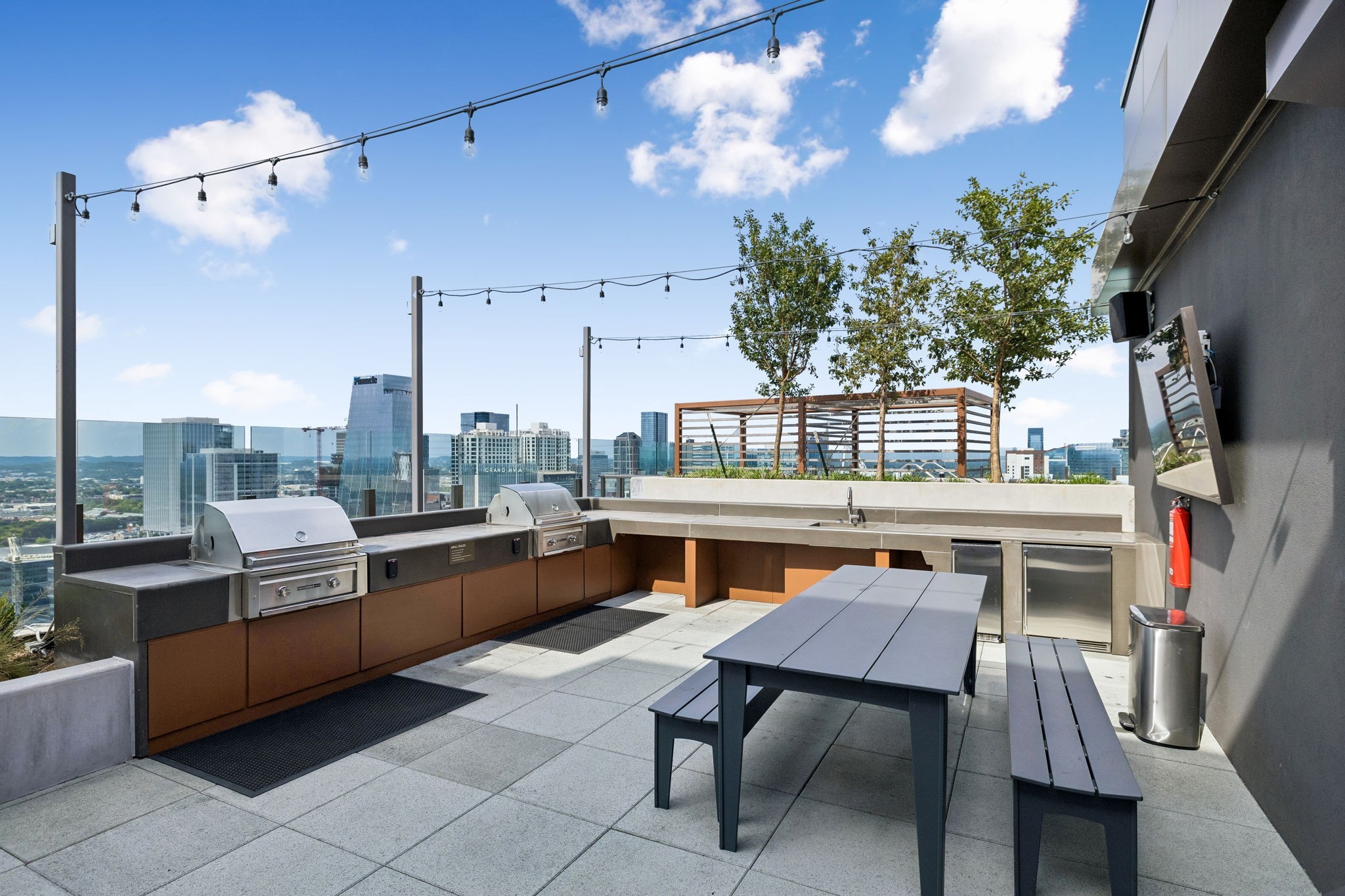 1212 Demonbreun St Unit: 1811