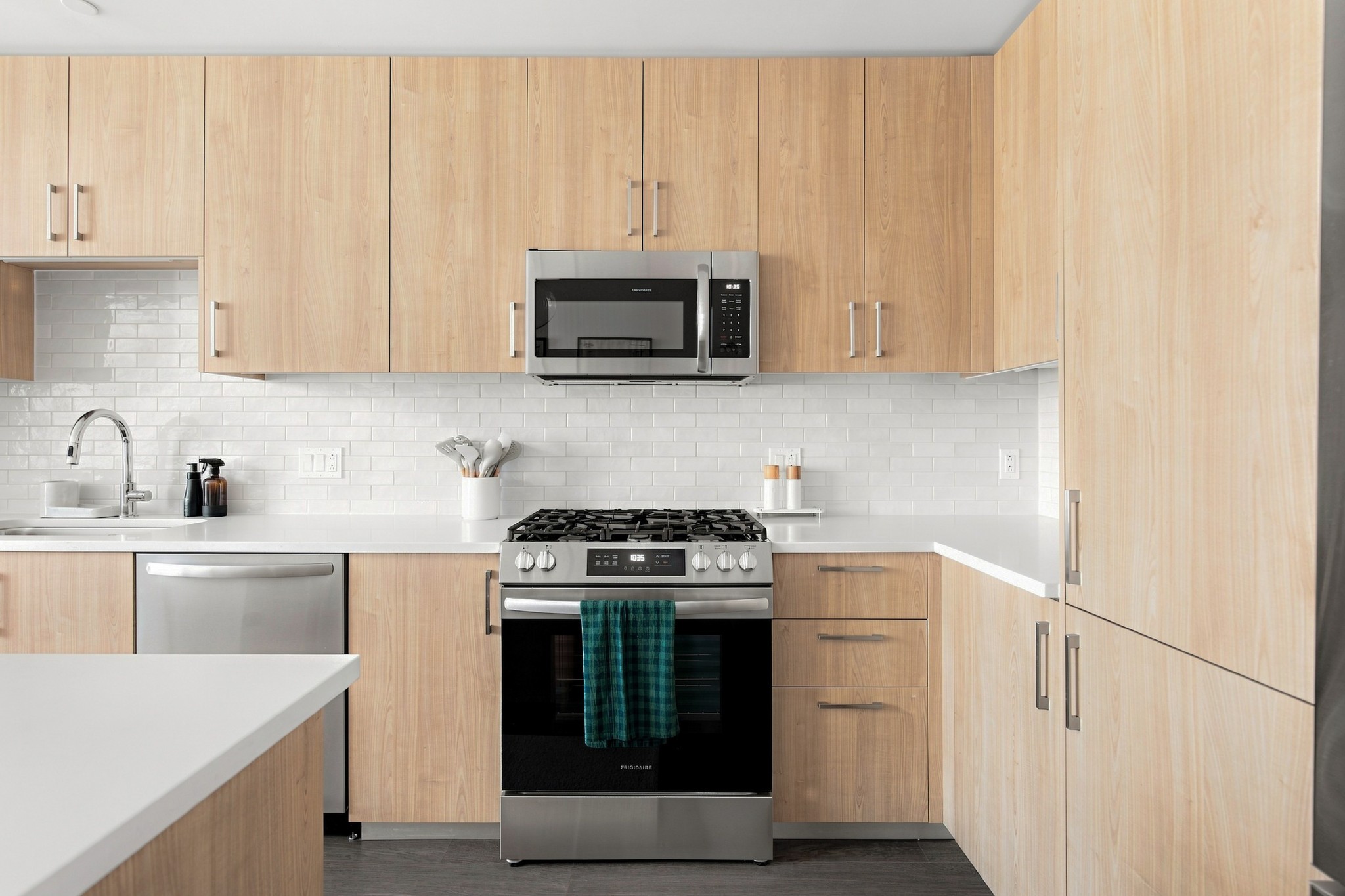 1212 Demonbreun St Unit: 1811