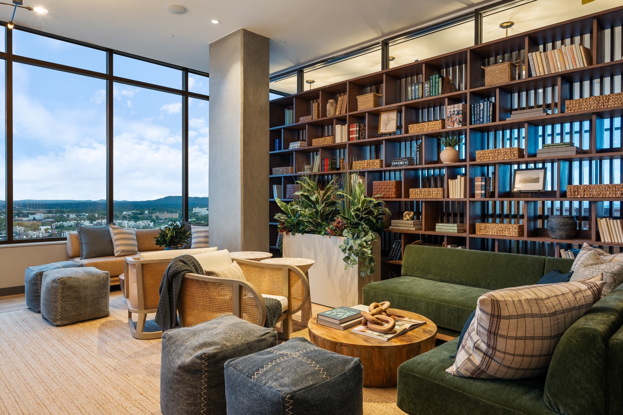 1212 Demonbreun St Unit: 1811