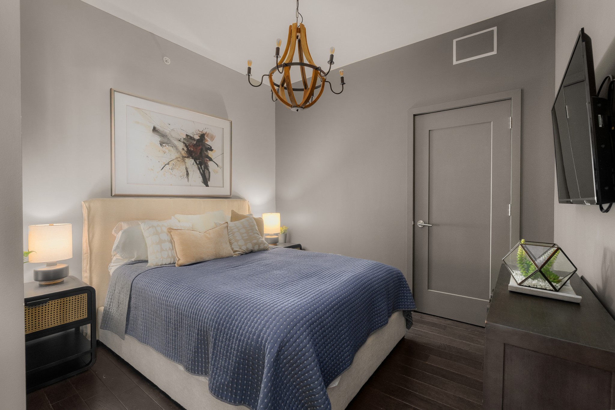 1212 Laurel St Unit: 1704