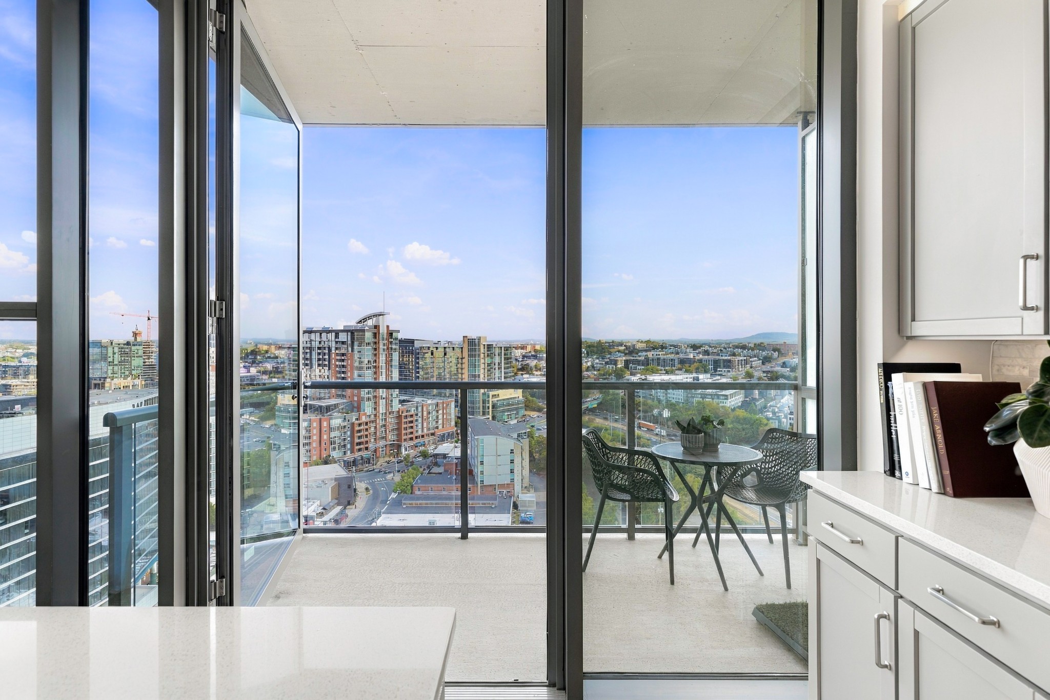 1212 Laurel St Unit: 1807