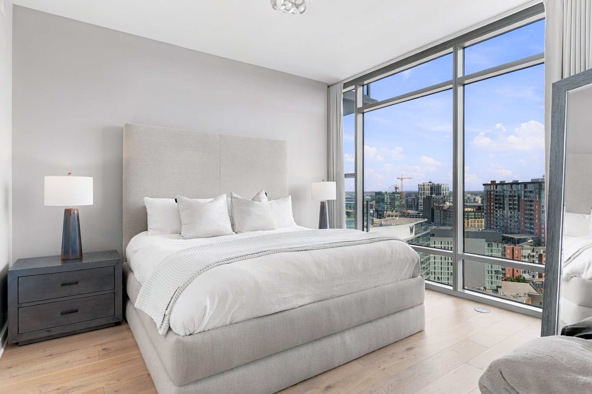 1212 Laurel St Unit: 1807