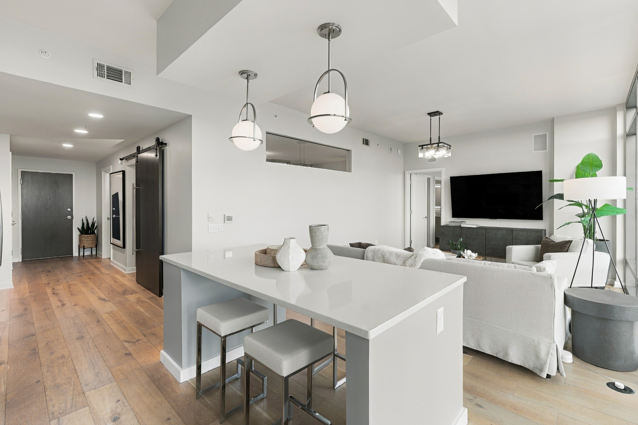 1212 Laurel St Unit: 1807
