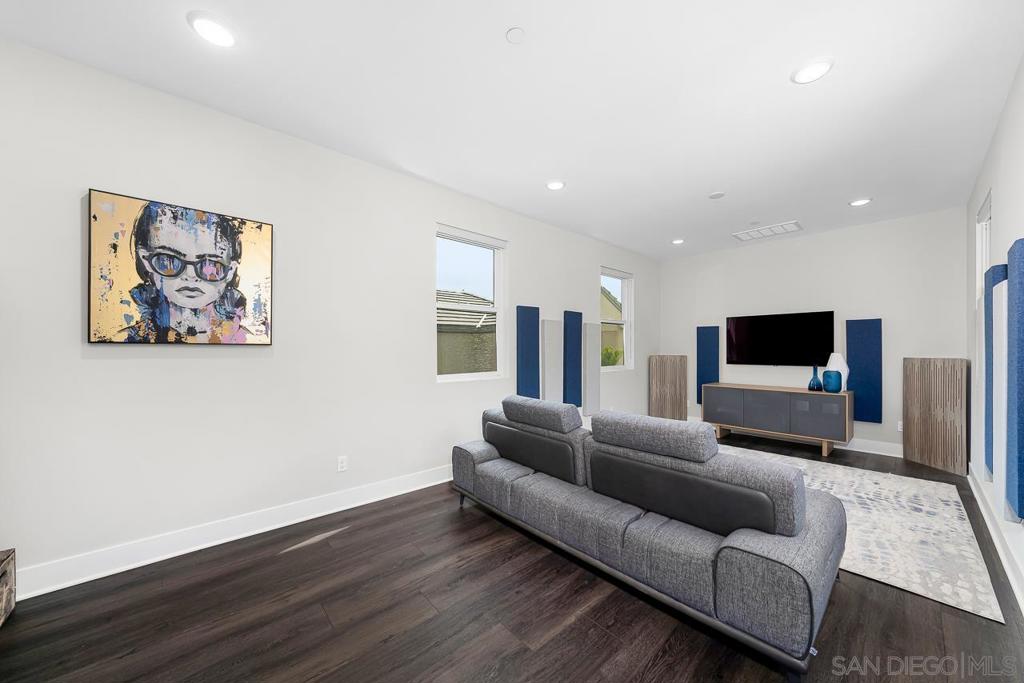 13722 Canyon Loop Trl
