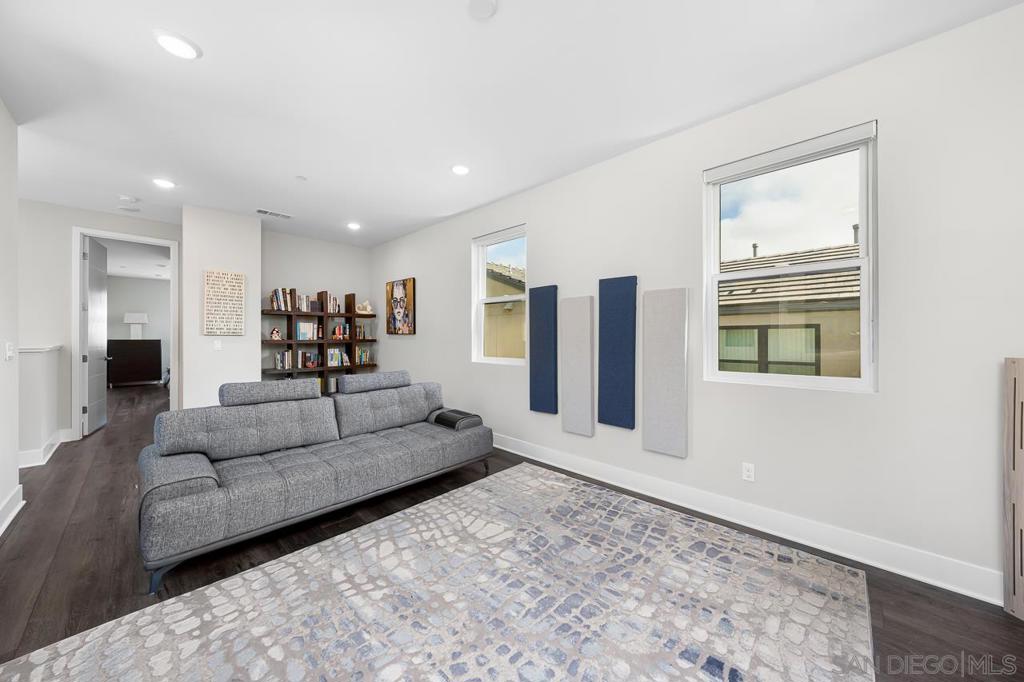 13722 Canyon Loop Trl