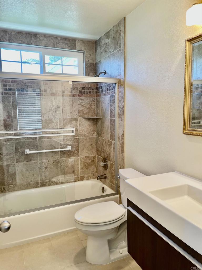 4604 Trafalgar Lane