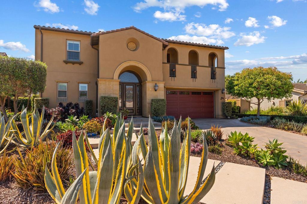 809 Dolphin Circle