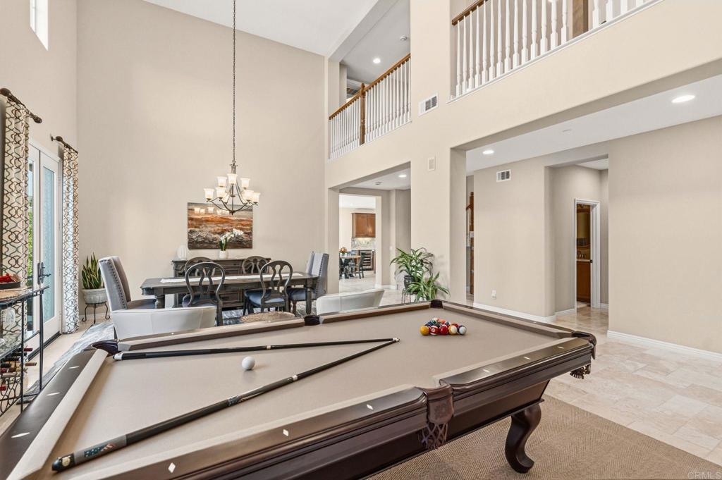 809 Dolphin Circle