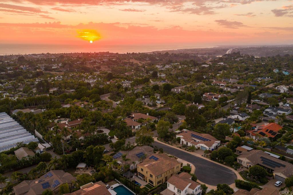 809 Dolphin Circle
