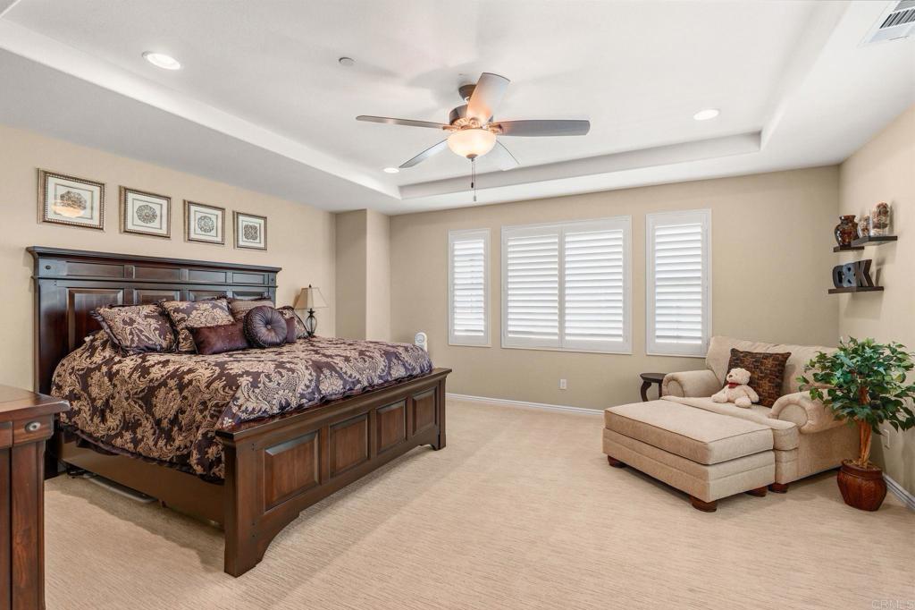 809 Dolphin Circle