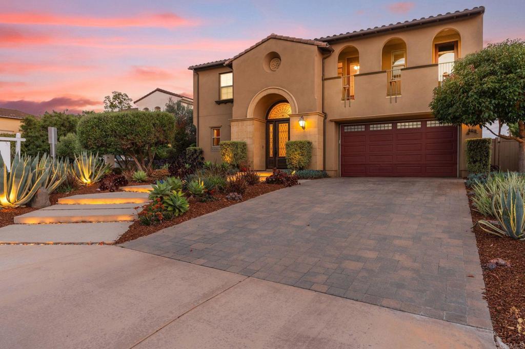 809 Dolphin Circle