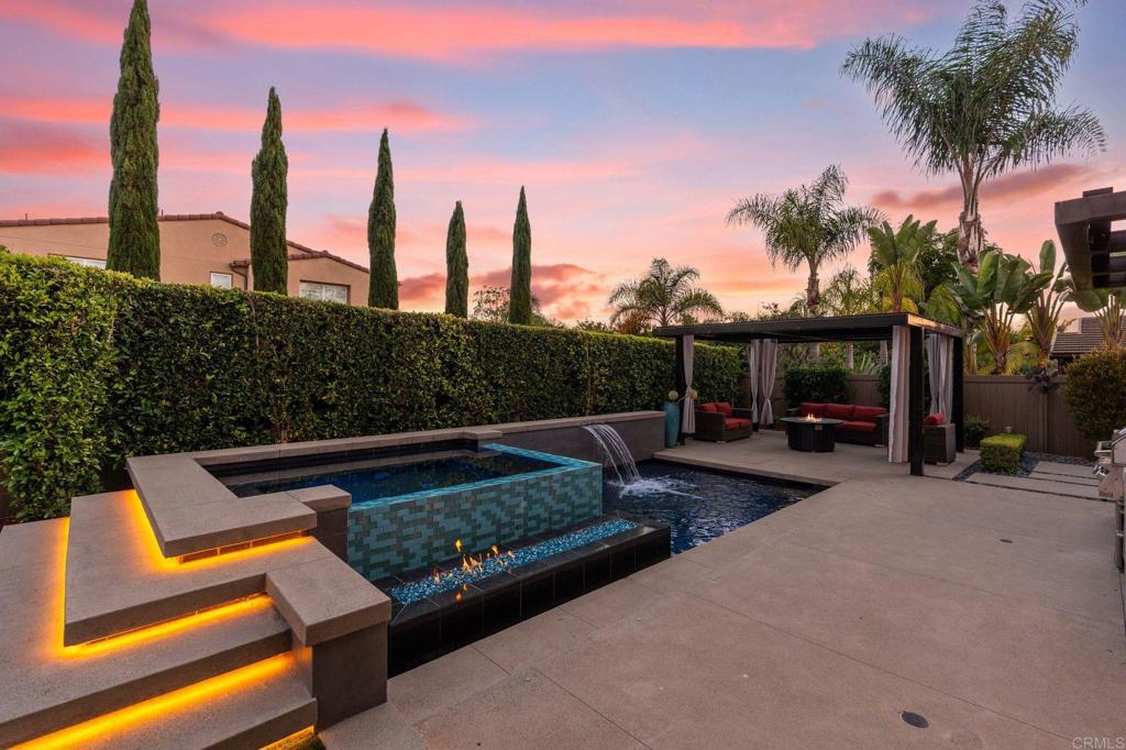809 Dolphin Circle