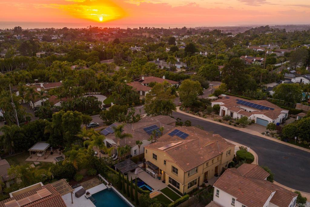 809 Dolphin Circle