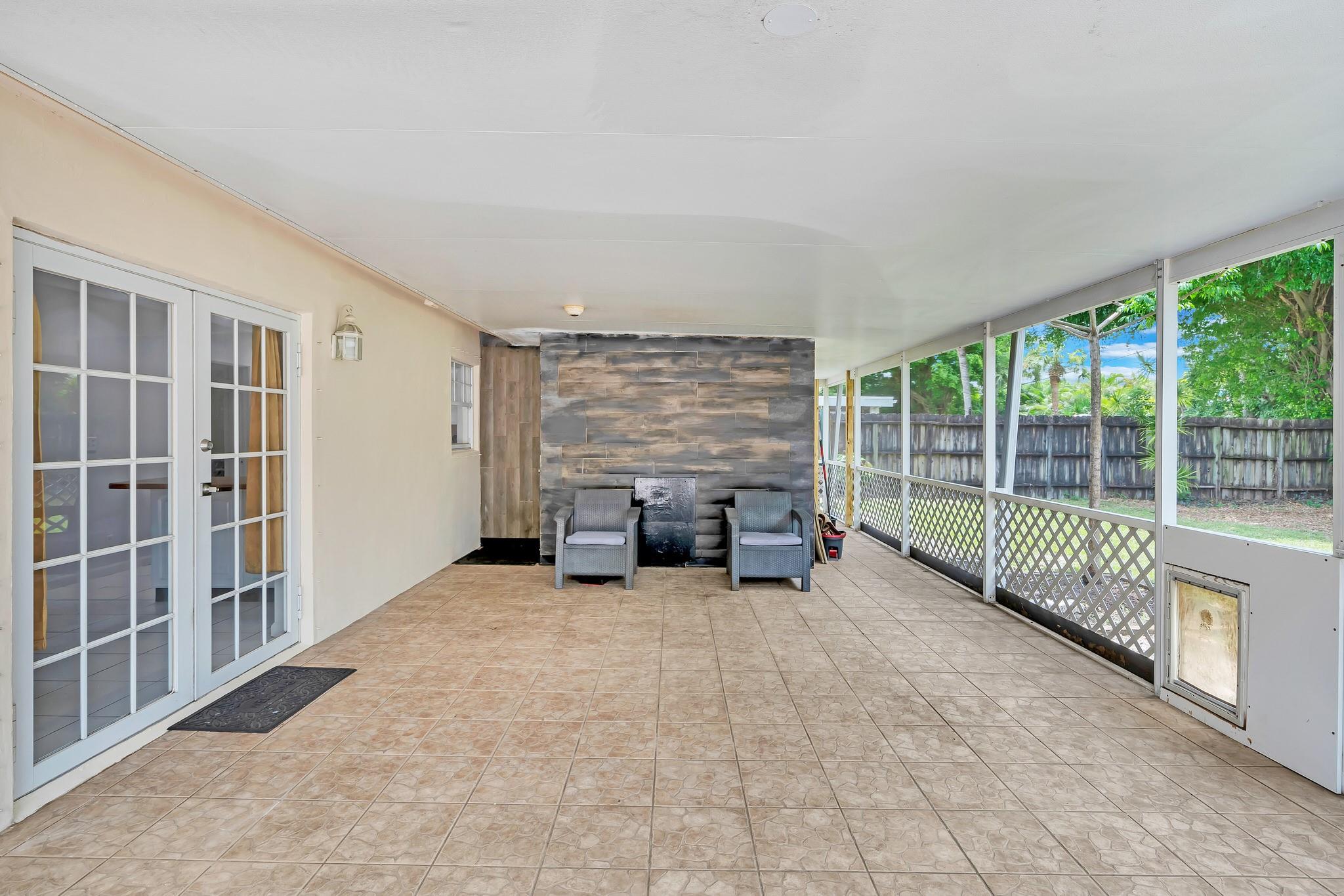 9976 Liberty Rd