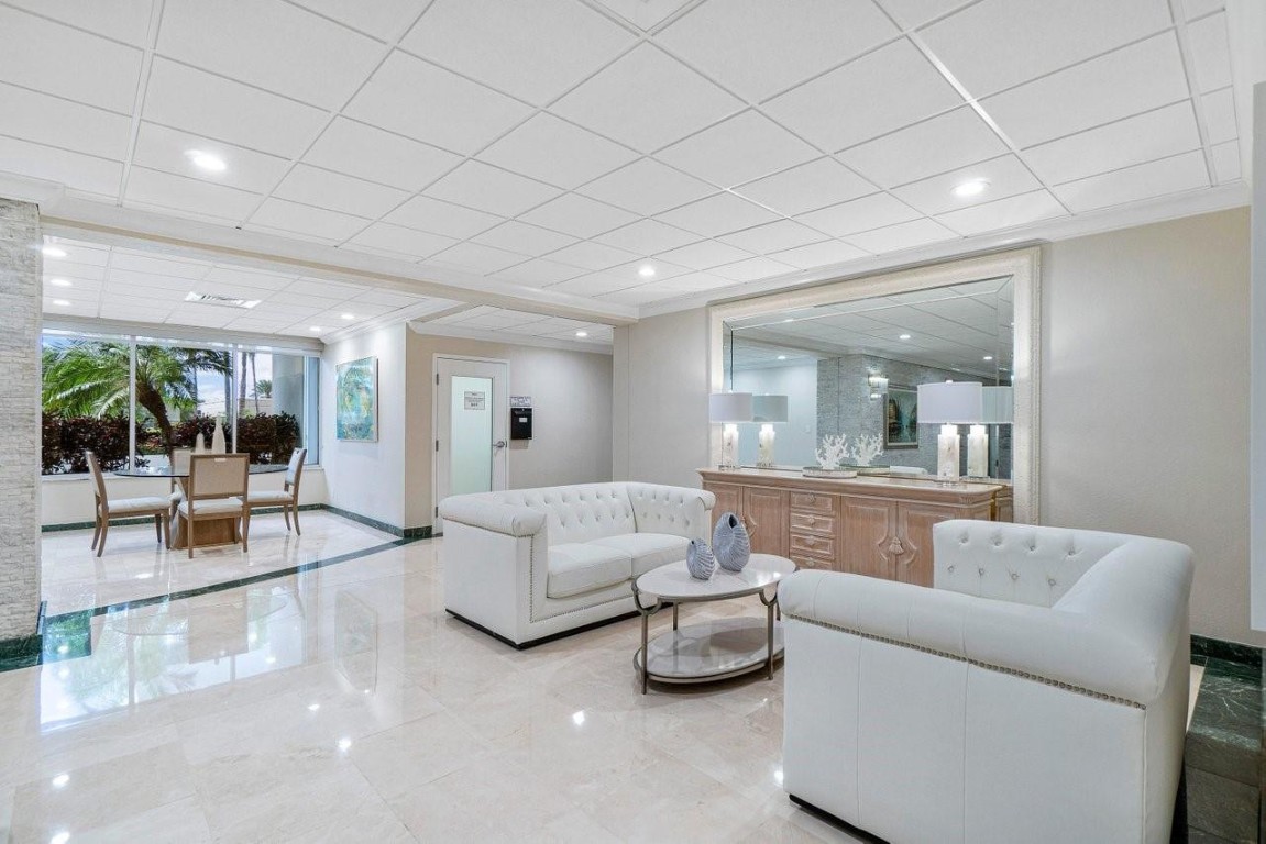 3900 Galt Ocean Dr 1004