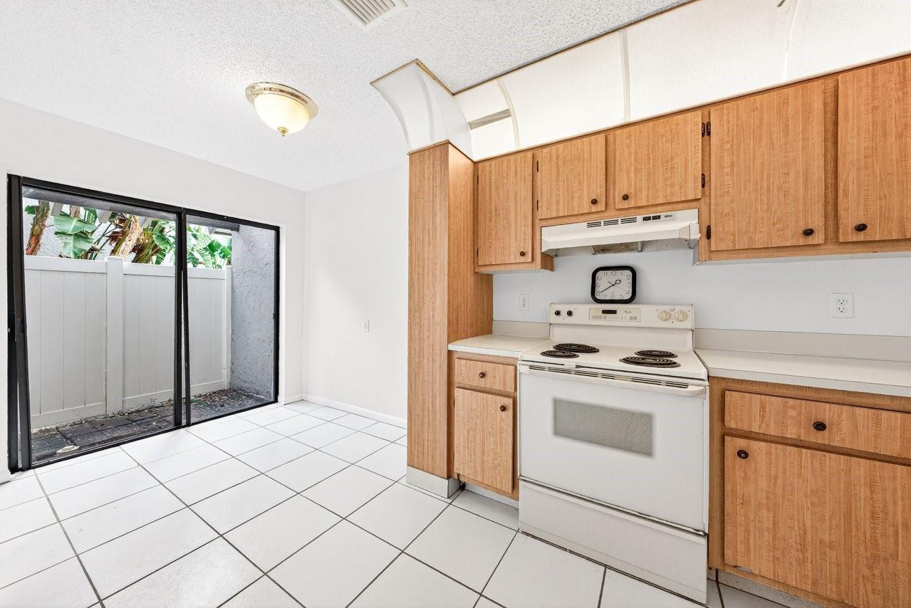 2643 NW 42nd Avenue, Coconut Creek
