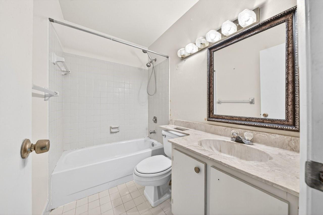 2643 NW 42nd Avenue, Coconut Creek