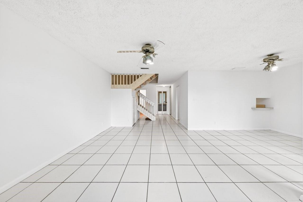 2643 NW 42nd Avenue, Coconut Creek