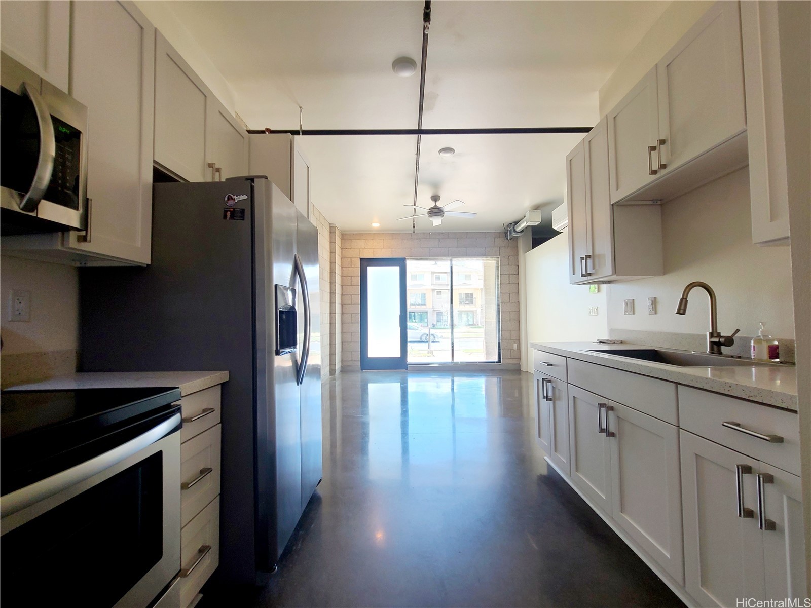 91-3633 Kauluakoko Street 702