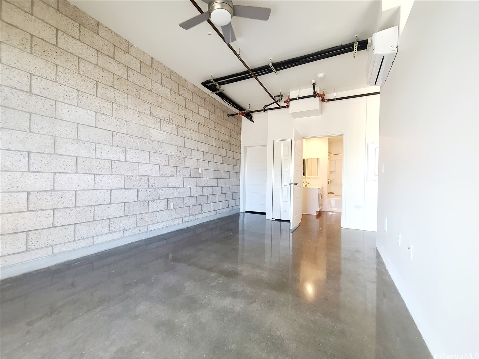 91-3633 Kauluakoko Street 702