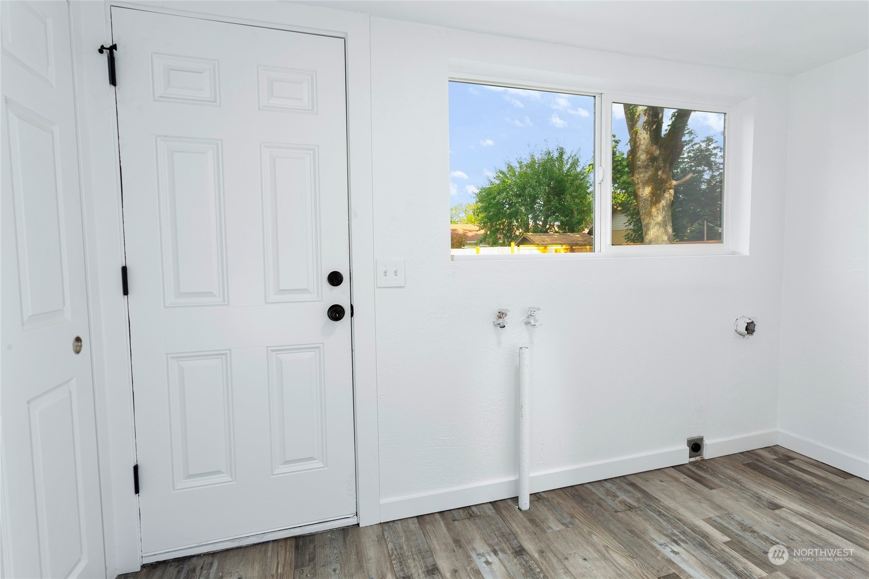 507 Violet Meadow Street S