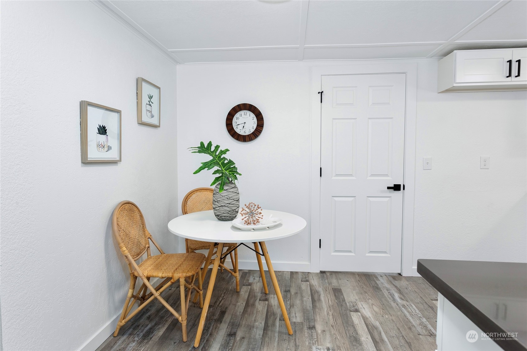 507 Violet Meadow Street S