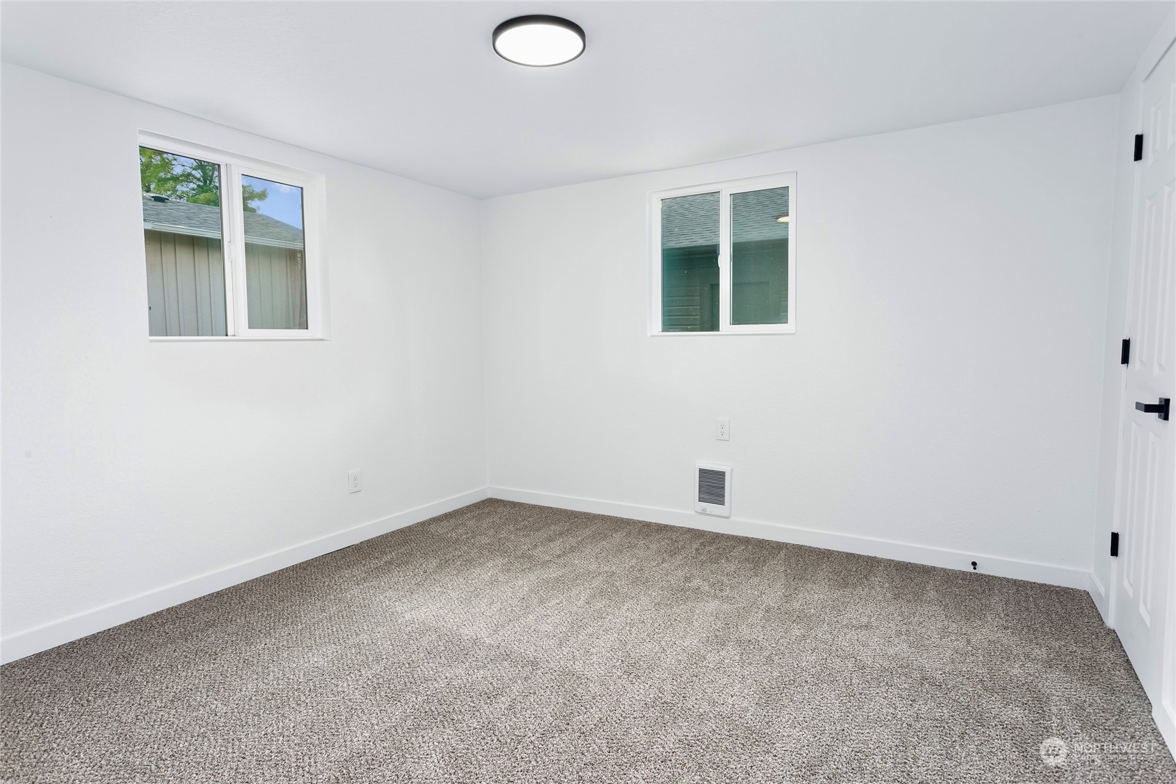 507 Violet Meadow Street S